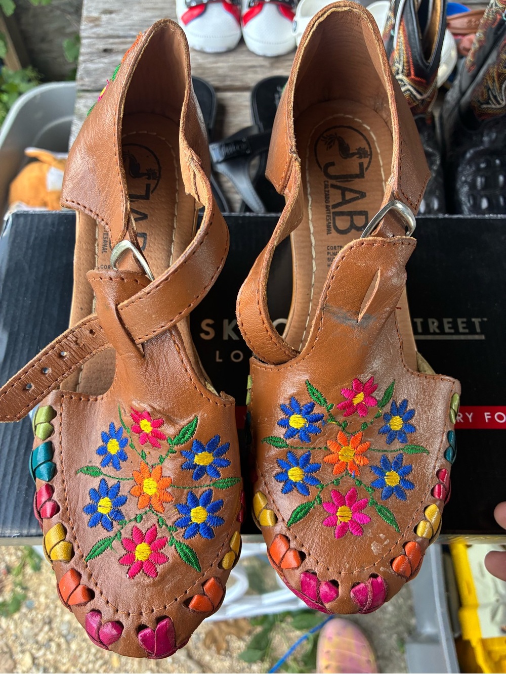 Embroidered Brown Leather Platform Sandals with Floral Accents